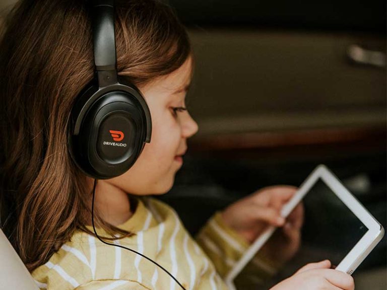 Land Rover Wireless Headphones for Vehicle Entertainment Systems